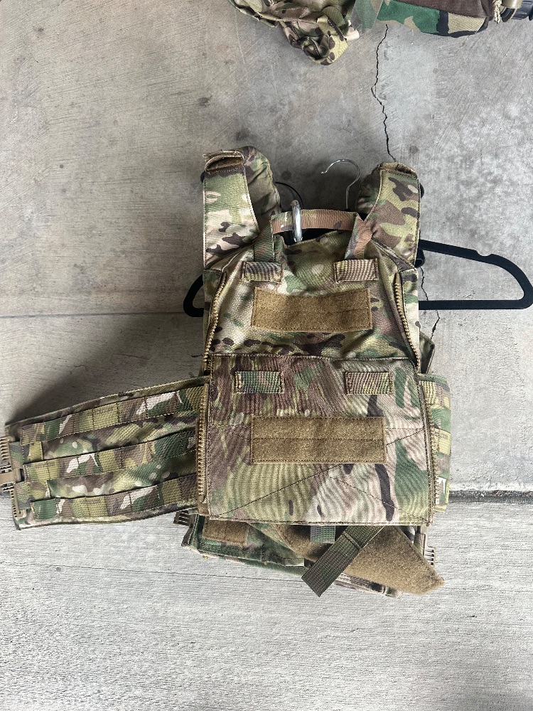 HRT Tactical Plate Carrier and Maximus Placard