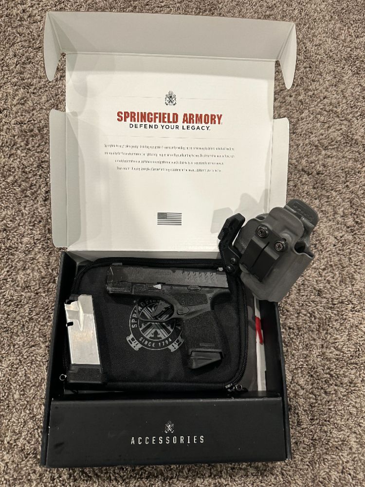 Springfield Hellcat OSP with Black Arch Kydex Holster – Like New