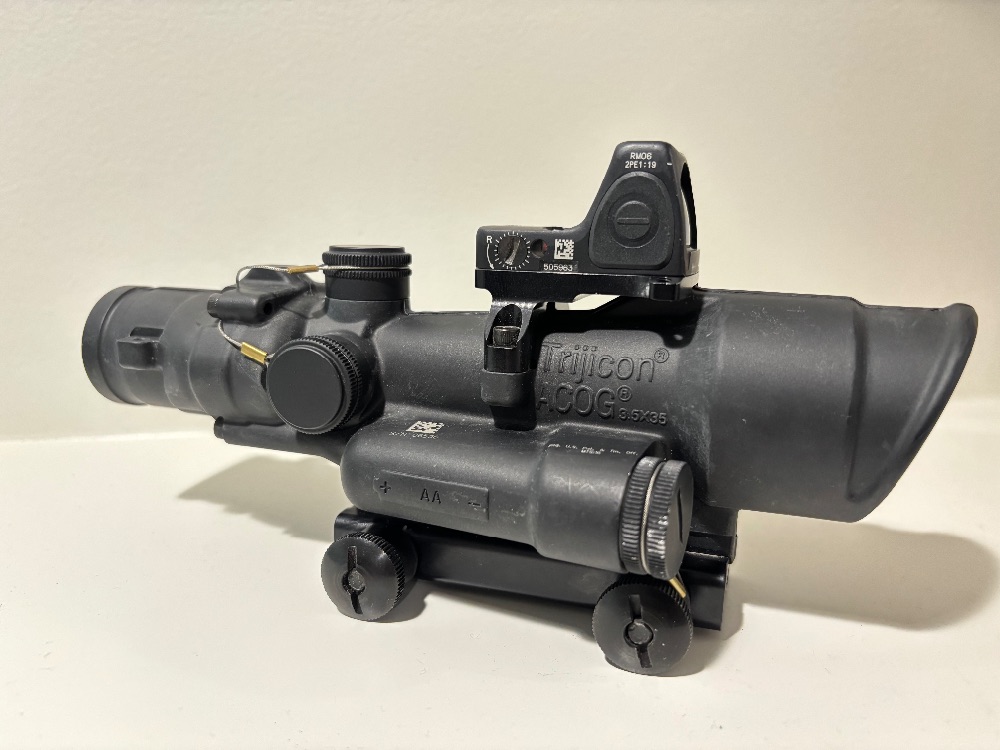 Trijicon ACOG 3.5×35 + optional RMR red dot with mount