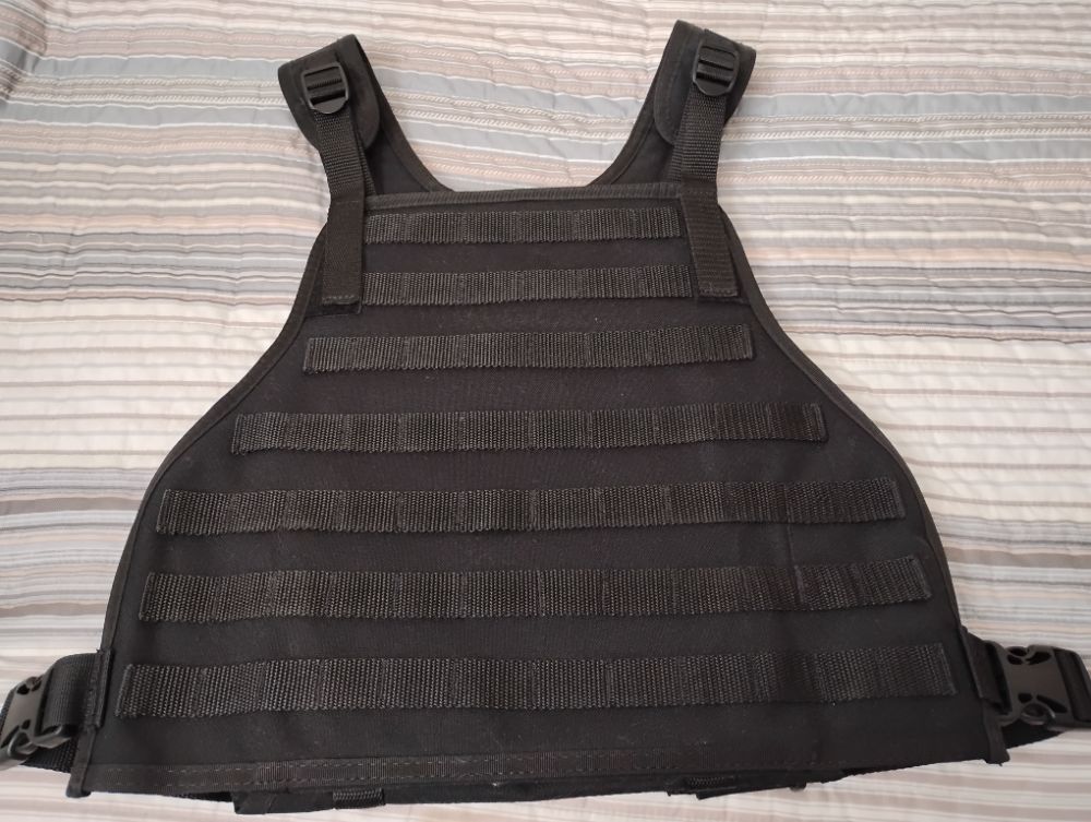 Vest 1 Vest 1