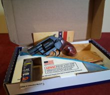 01-smith-and-wesson-airlite-revolver-with-box