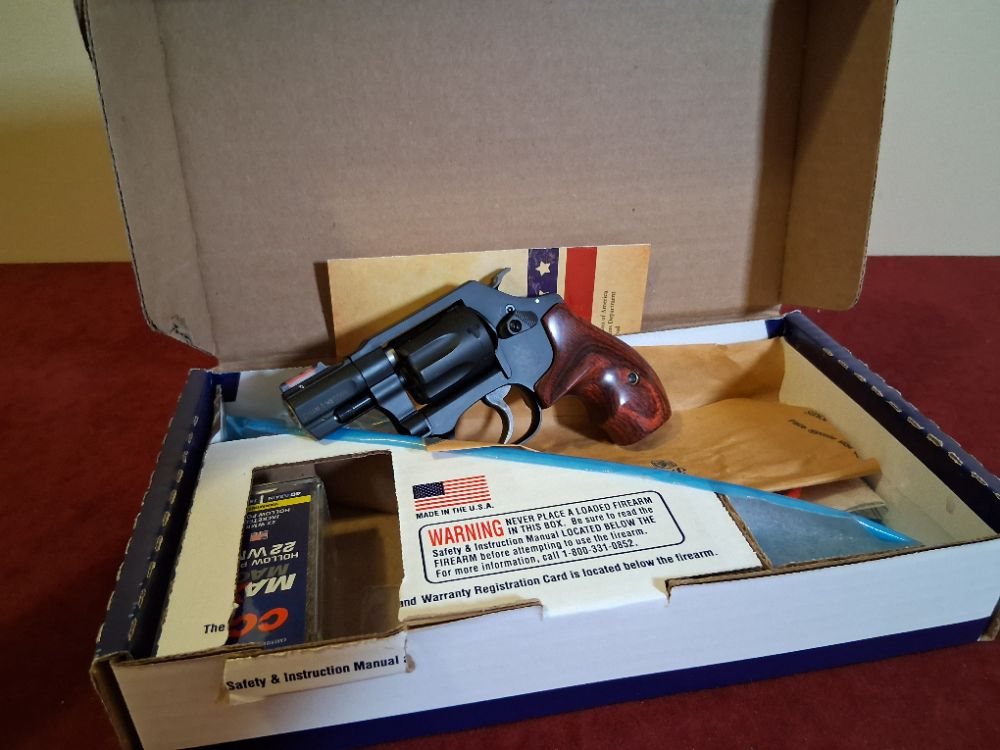 01-smith-and-wesson-airlite-revolver-with-box 01-smith-and-wesson-airlite-revolver-with-box