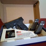 01-smith-and-wesson-mandp-shield-40-sandw-pistol