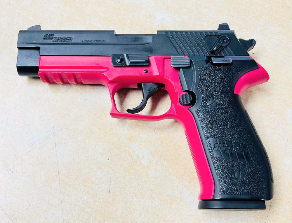 Sig Sauer Mosquito 22LR Pistol (1) Sig Sauer Mosquito 22LR Pistol (1)