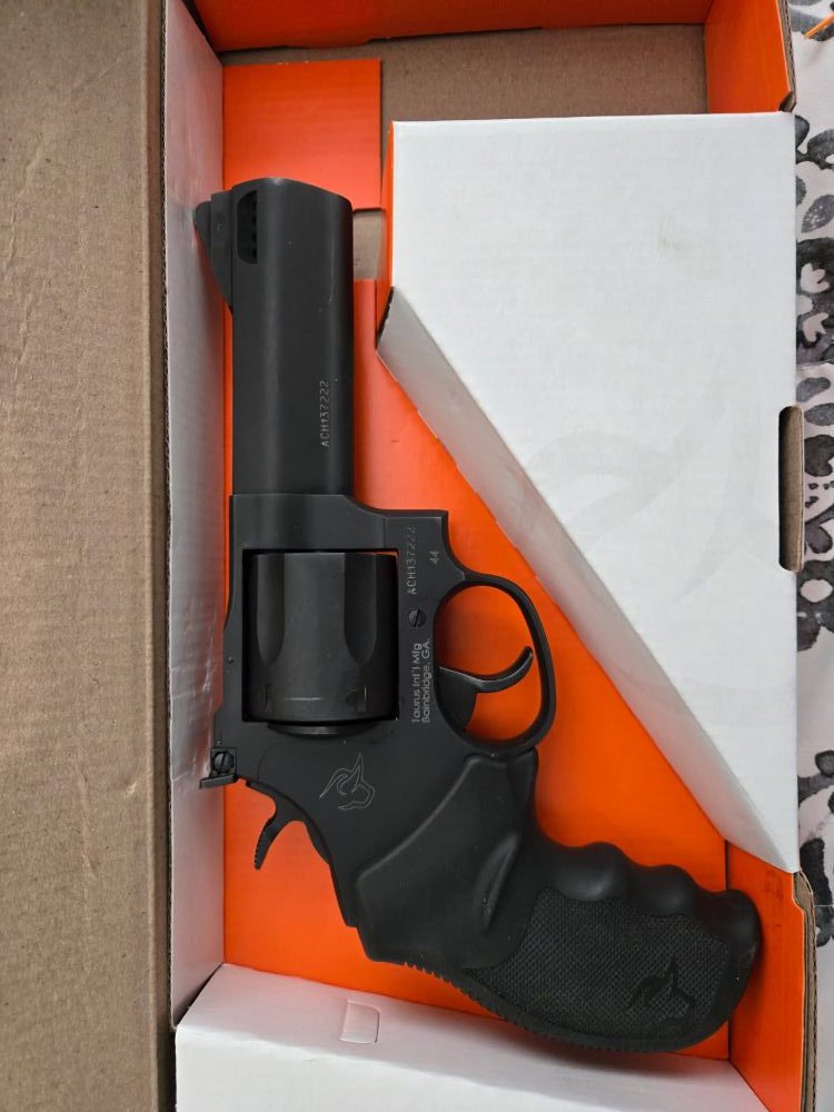 Taurus Tracker .44 Mag Taurus Tracker .44 Mag
