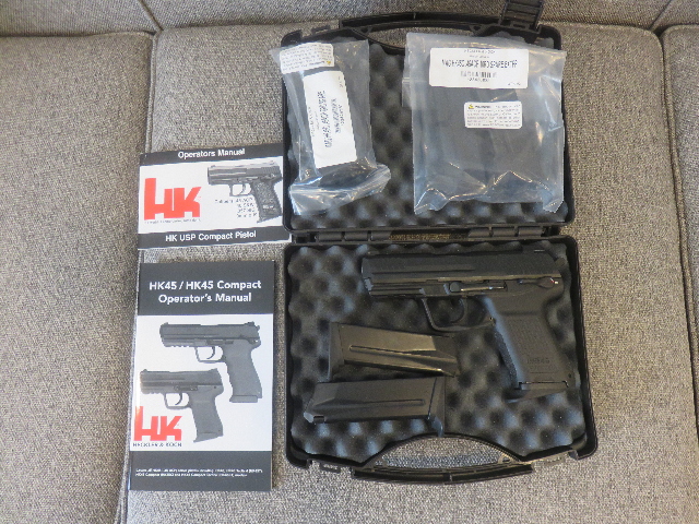 OPEN CASE SHOWING PISTOL AND PAPERWORK AND TOTAL OF 6 MAGAZINES OPEN CASE SHOWING PISTOL AND PAPERWORK AND TOTAL OF 6 MAGAZINES
