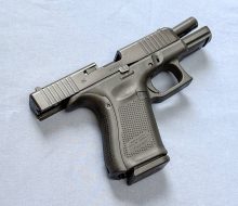 gun looking r